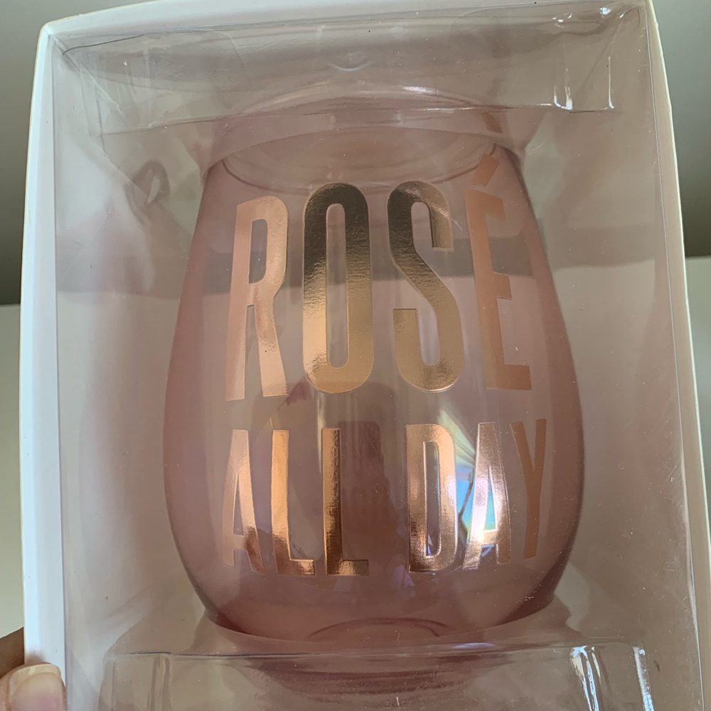 NIB large wine glass “Rose All Day”